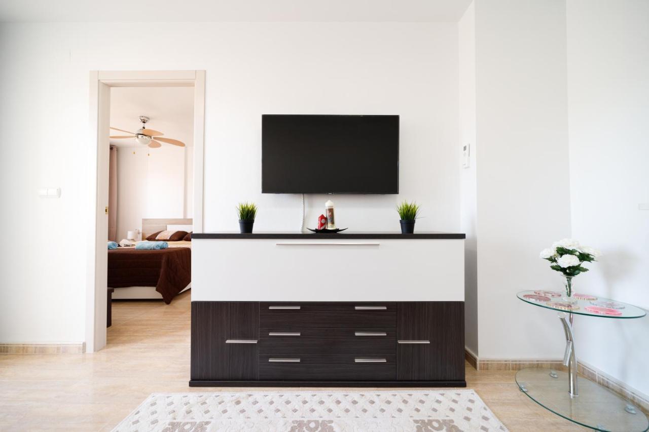 прекрасная где есть бассейн и парковка Apartment