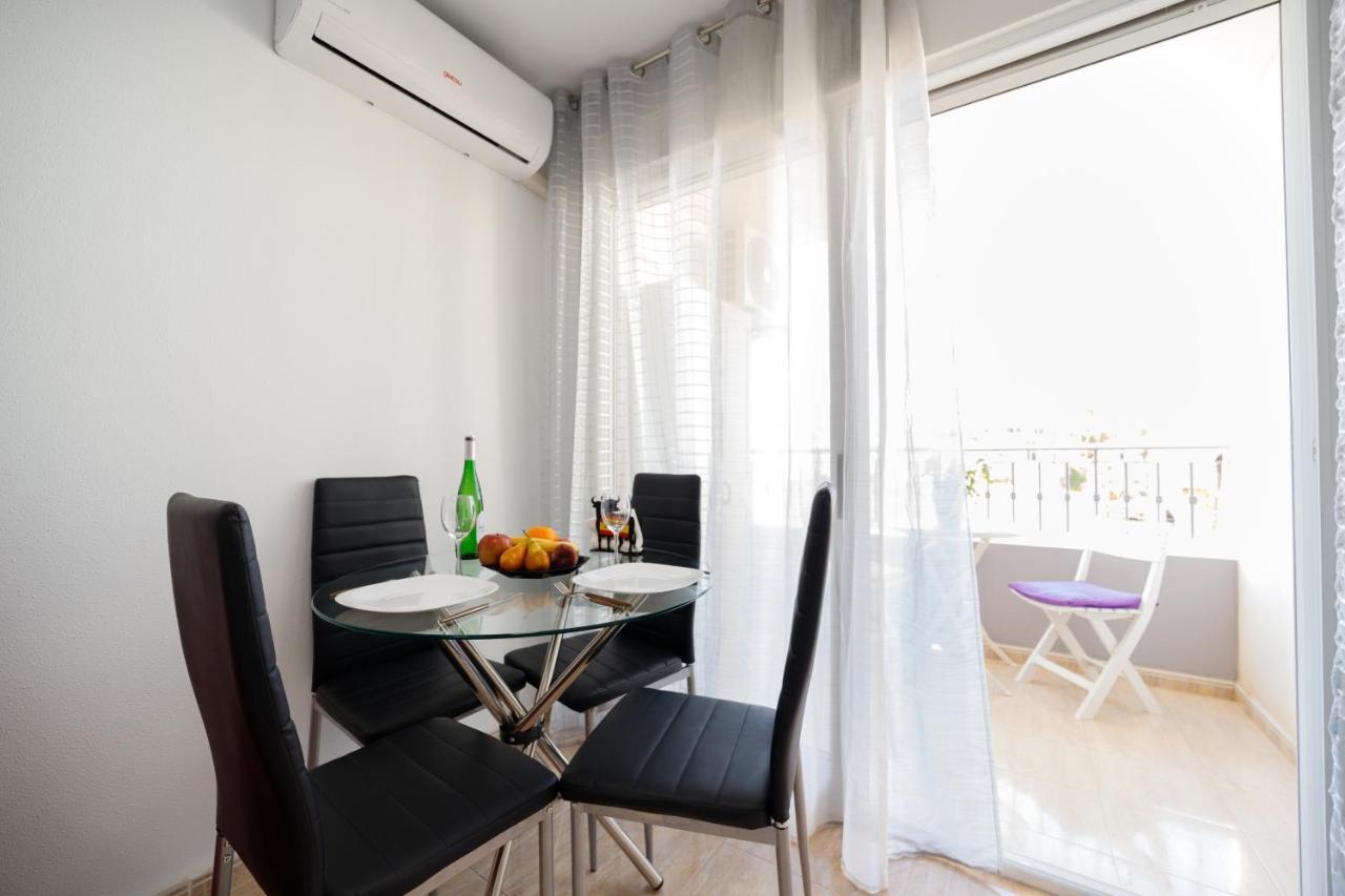 прекрасная где есть бассейн и парковка Apartment Torrevieja