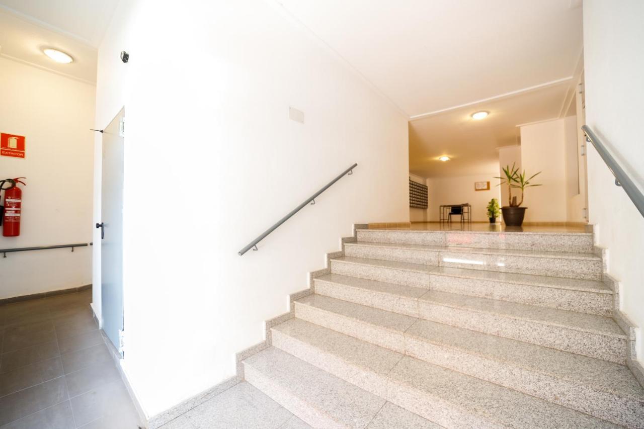 прекрасная где есть бассейн и парковка Apartment *