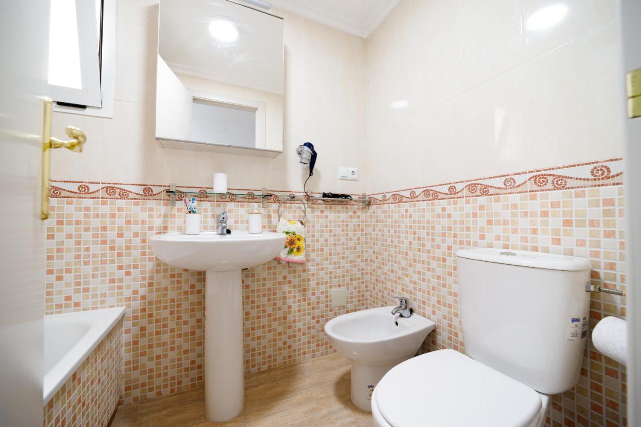 прекрасная где есть бассейн и парковка Apartment